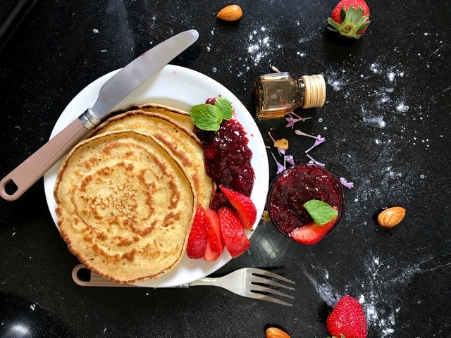 Fresh natural foods as replacements for processed meals