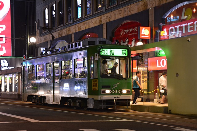 Travelling between cities in Japan by train and public transport