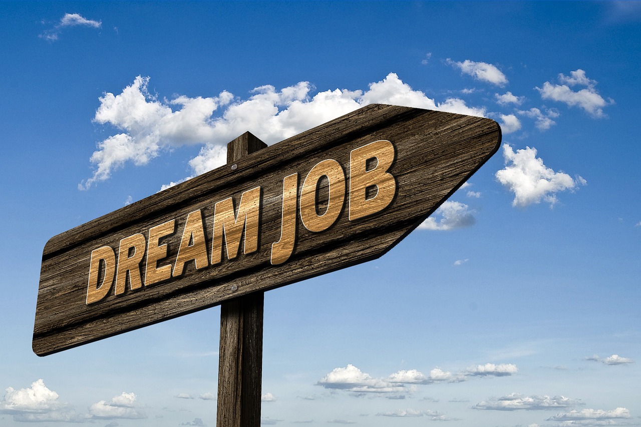 10 Jobs That Let You Travel