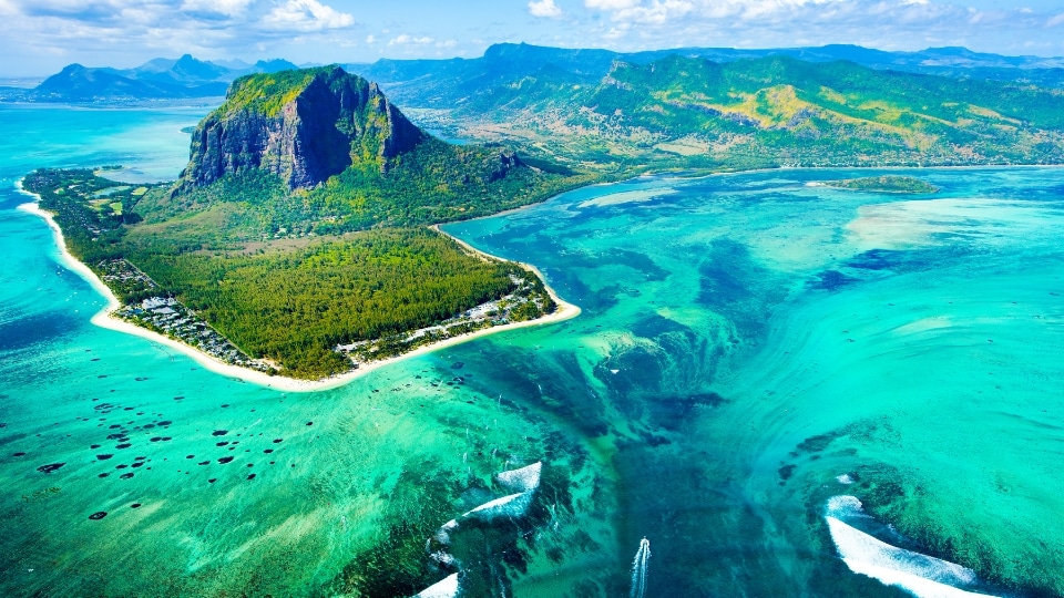 Mauritius island for safe solo travel