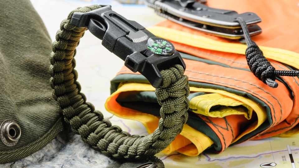 Men’s Survival Bracelet: Practical Camping Gear Guide