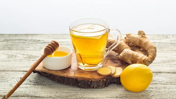 Ginger honey and lemon tea for weight loss